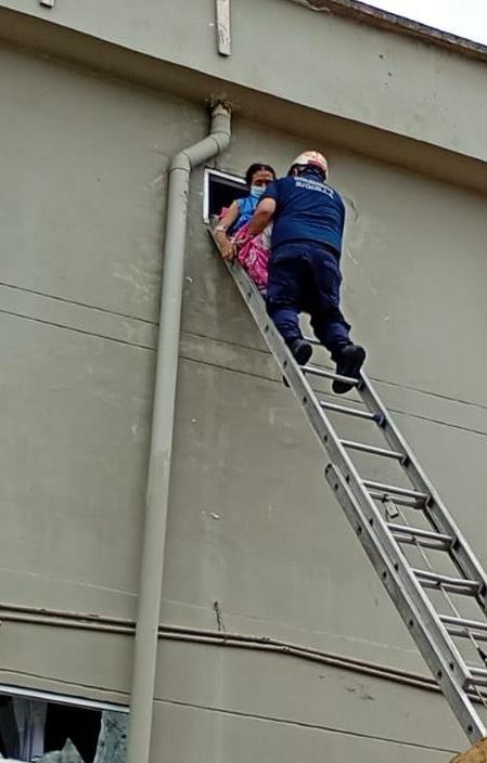 Imagen de las labores de evacuación.
