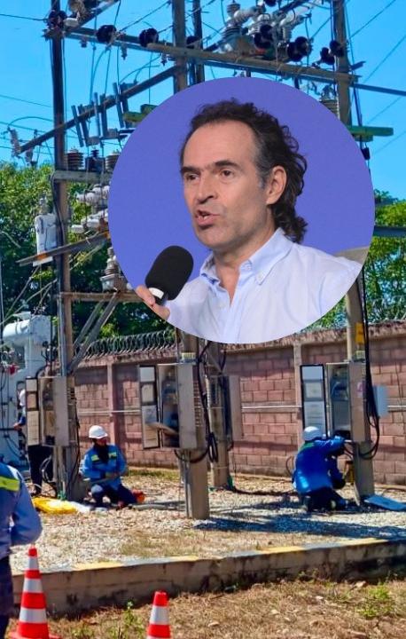 Operarios de Afinia y el alcalde de Medellín, Federico Gutiérrez (círculo).
