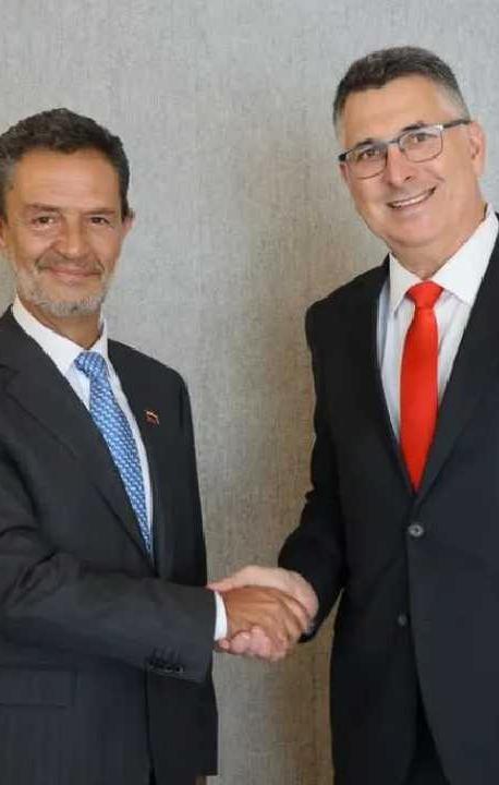 El canciller Omar Bula y el ministro de Exteriores de Israel, Gideon Saar.
