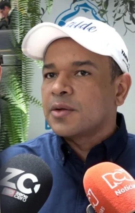 Ricardo Roa, Wadith Manzur y Yahir Acuña. 