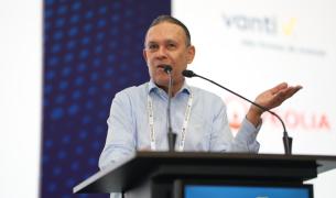 Efraín Cepeda, presidente del partido Conservador. 