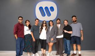 Aria Vega firma con Warner Music Latina.