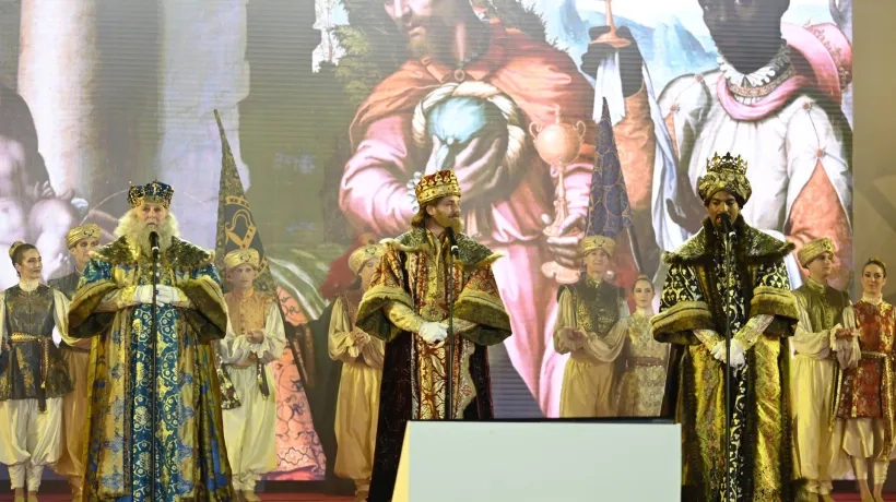 La tradicional cabalgata de los Reyes Magos en España.