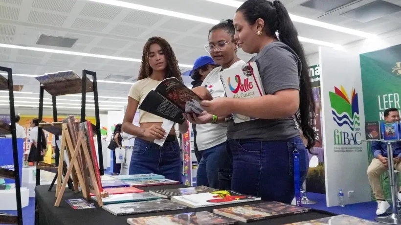 Jóvenes de la ciudad acudieron a la cita con la literatura.