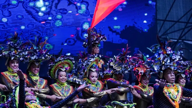 Mucho color y folclor se vio esta tarde en la Plaza de la Paz. 