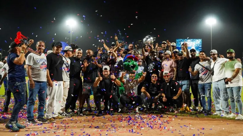 Caimanes celebrando en casa.