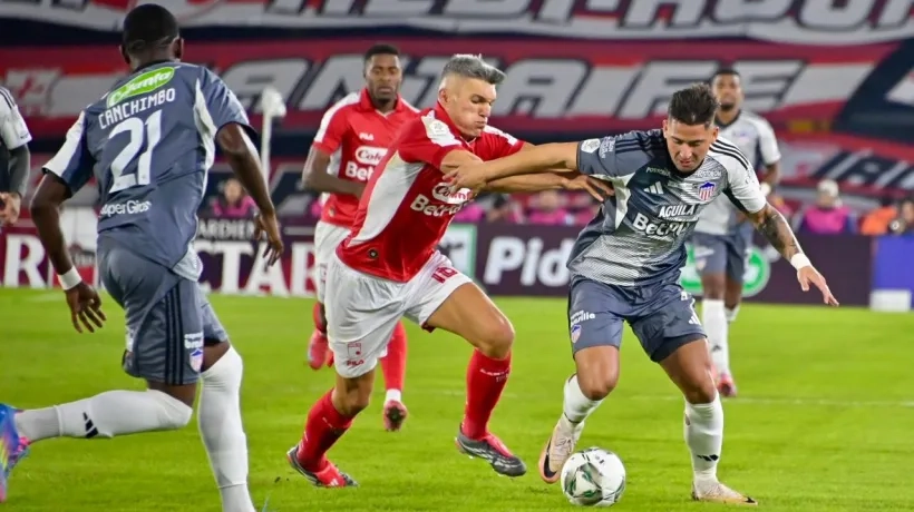 Guillermo Paiva ante la marca de Daniel Torres.