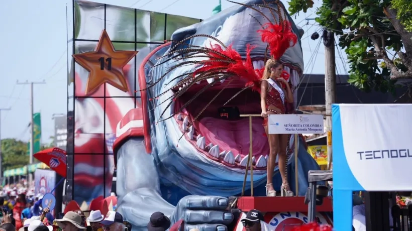 Pasión Tiburona, la carroza de Tecnoglass en honor al Junior de Barranquilla. 