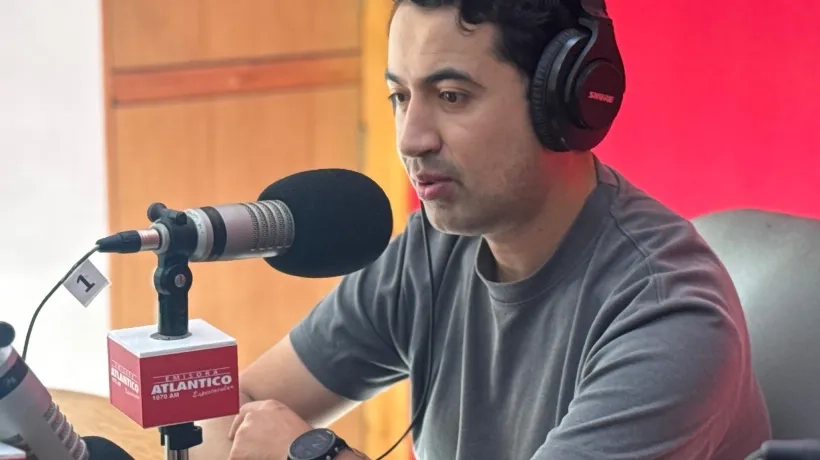 El representante electo Daniel Briceño.