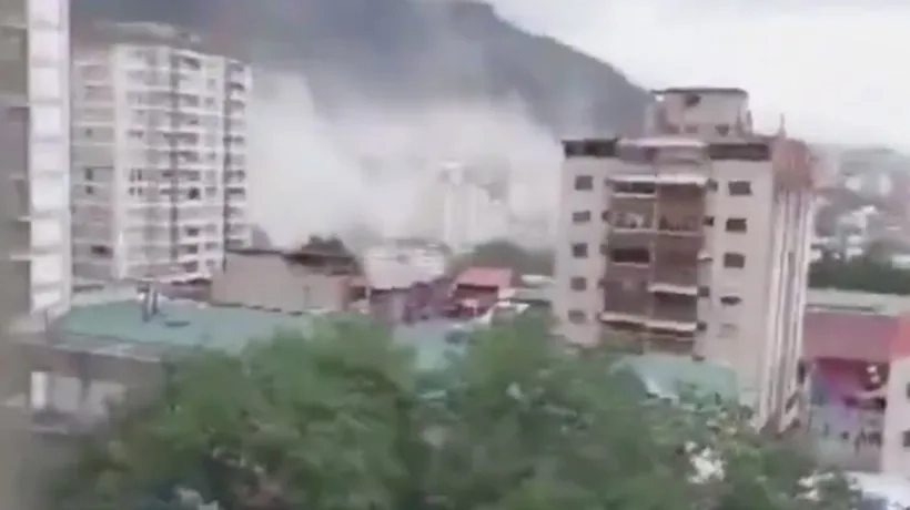 Momentos en que los edificios colapsan en Caracas. 