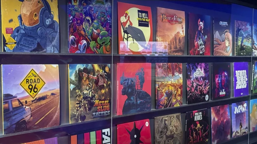 Vista de una galería de vinilos de música de videojuegos.