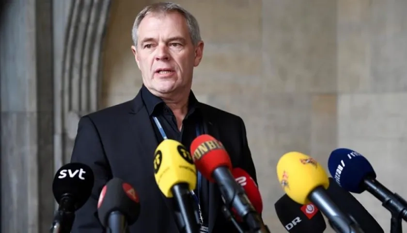 Investigador Jens Moelle informó hoy de que ha hallado en la bahía de Køge (sur de Copenhague) la cabeza y piernas de la periodista sueca Kim Wall, que desapareció hace dos meses cuando entrevistaba en su submarino al inventor danés Peter Madsen.