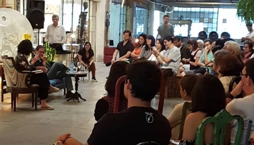 Conferencias en el Café Gabo.