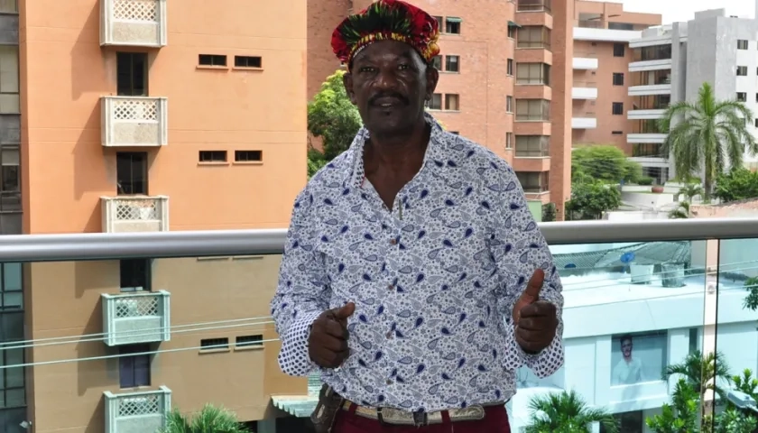 El cantautor Justo Valdés.