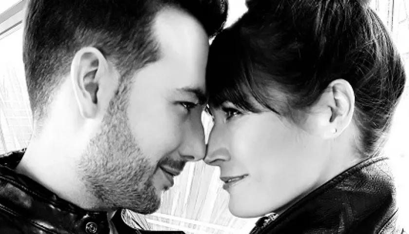 Los actores Sebastián Martínez y Kathy Sáenz.