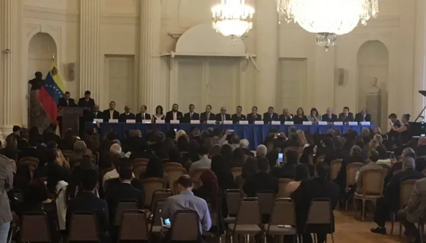 El Tribunal Supremo nombrado por el Parlamento venezolano, de mayoría opositora, se instaló este viernes en la Organización de los Estados Americanos (OEA).