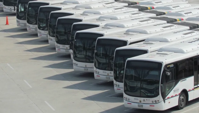 Buses articulados de Transmetro que circularán con mayor frecuencia los sábados.