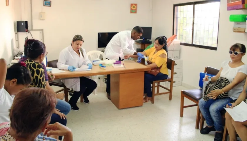 Personal de salud inicia en Puerto Colombia estudio sobre posible intoxicación por mercurio.