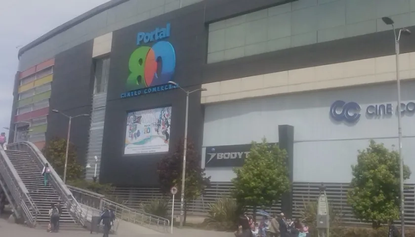 Centro Comercial Portal 80.