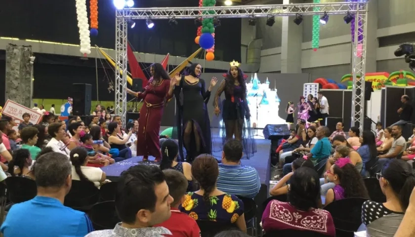 Tarima del evento Family Market.