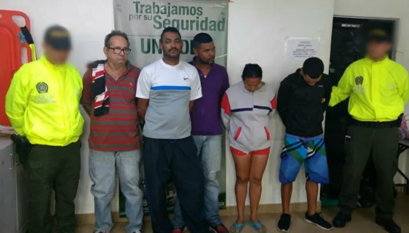 Los capturados fueron dejados a disposición de la Fiscalía.