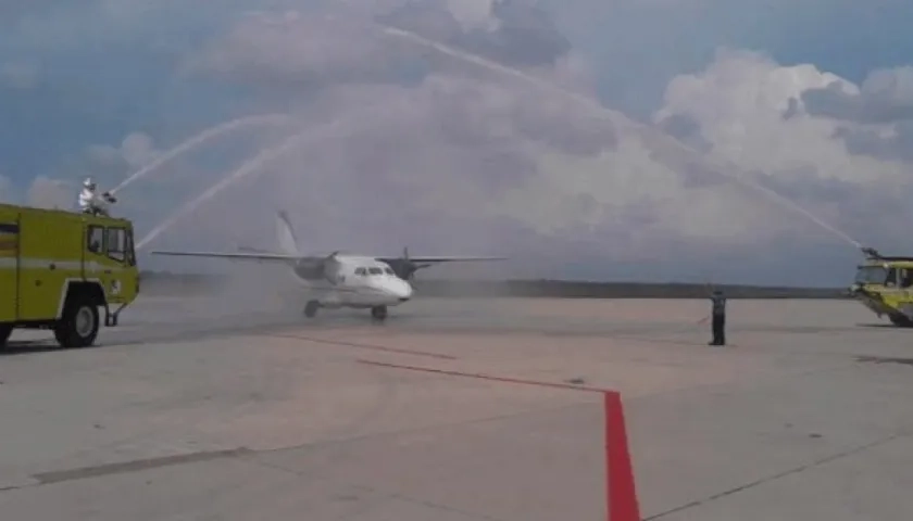 El primer vuelo entre Maracaibo y Riohacha despegó este jueves al mediodía desde el aeropuerto internacional La Chinita.