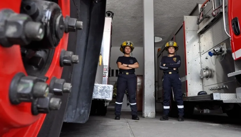 Son las primeras mujeres en la historia del Cuerpo de Bombneros de Barranquilla.