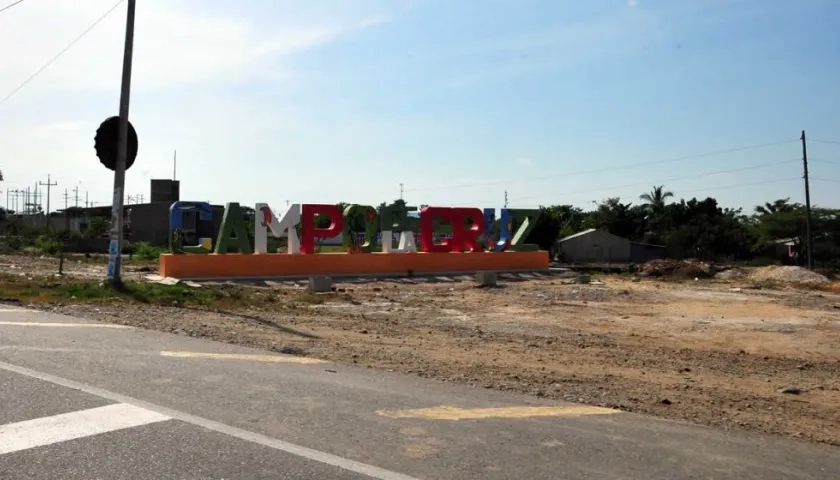 Entrada al municipio de Campo de la Cruz.