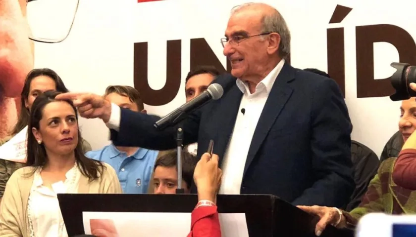 Humberto De la Calle Lombana, dirigiéndose a sus copartidarios.