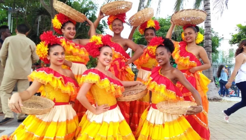 Integrantes de las Casas Distritales de Cultura de la Localidad Riomar.