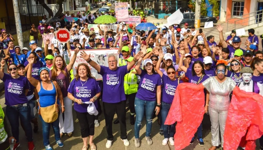 Participantes en la marcha.