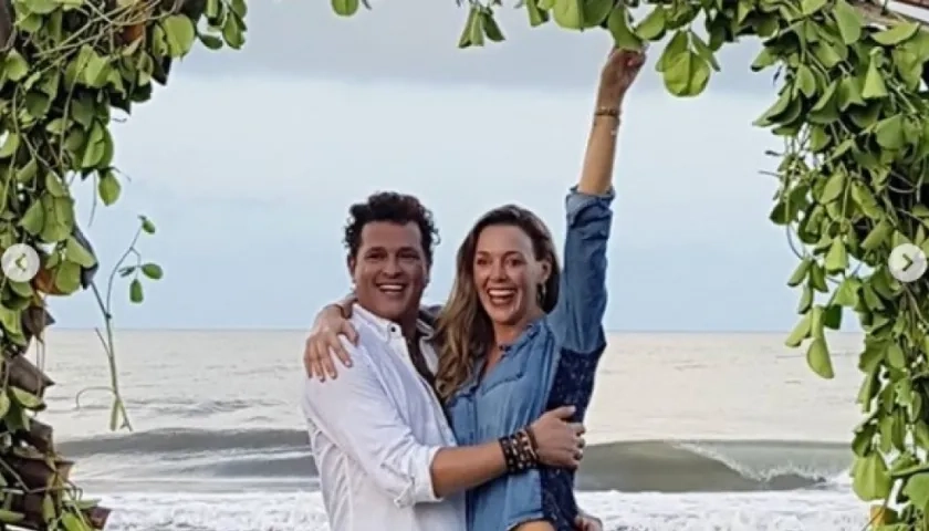 Carlos Vives y Claudia Elena.