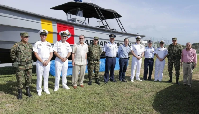El bote nuevo de la Armada Nacional.
