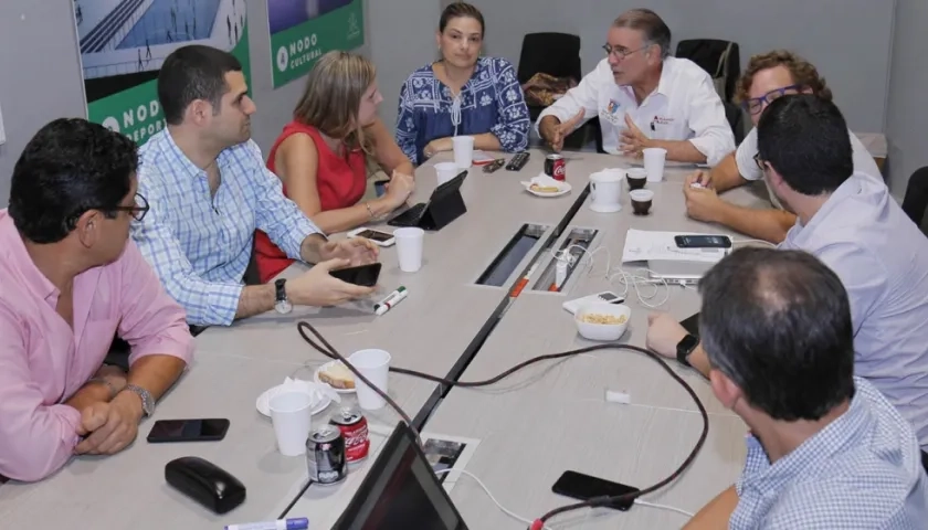 La Junta Directiva del Centro de Eventos Puerta de Oro