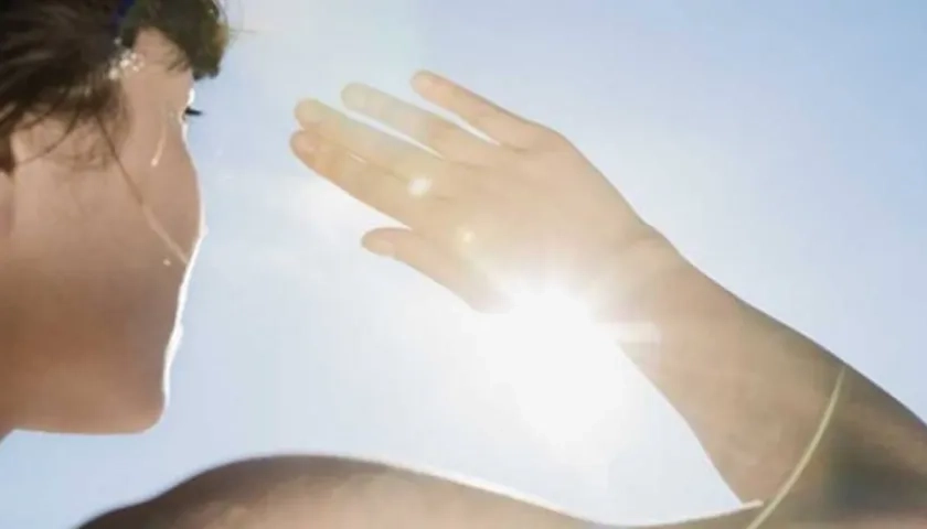 Niños y jóvenes son los más vulnerables a la radiación solar.