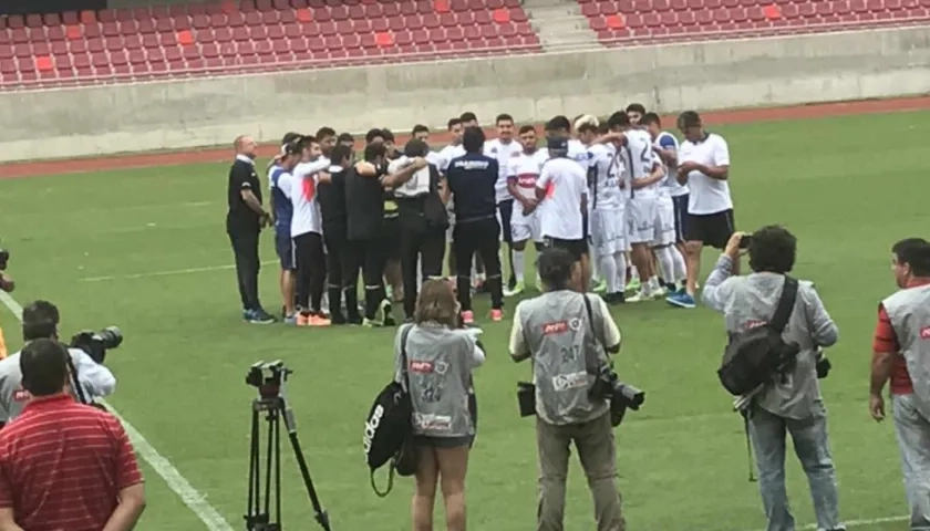Jugadores del Melipilla en la cancha. 