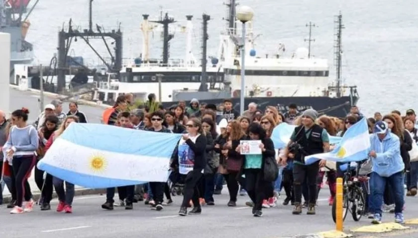 Varios de los familiares de tripulantes del submarino. 