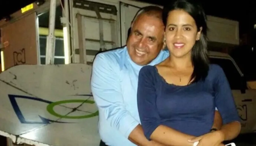 La periodista barranquillera Estefany Rodríguez y su padre Juan Rodríguez.
