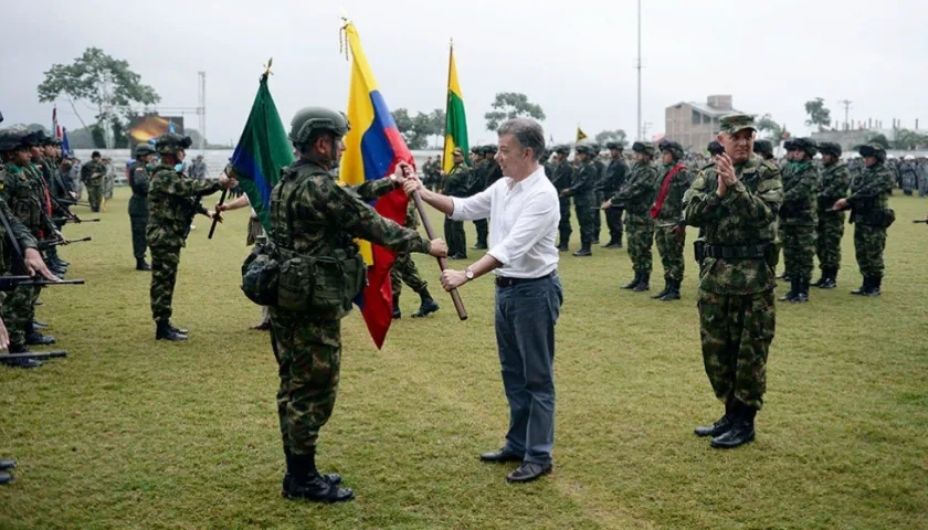 Presidente Santos indicó que los militares harán presencia 24 horas.