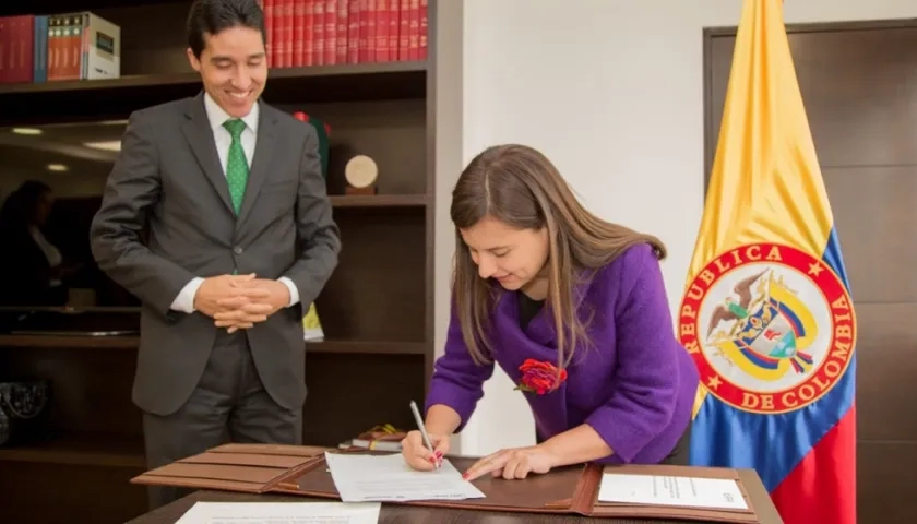 Rutty Paola Ortiz Jara Superintendente de Servicios Públicos Domiciliarios