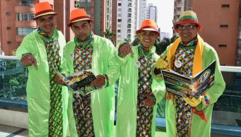 Gaby y sus rezanderos, grupo de letanías.