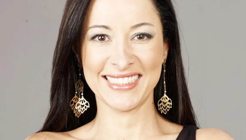 La psicóloga y presentadora Flavia Dos Santos.