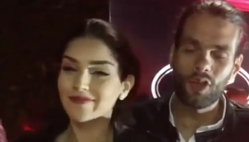 Laura González y su novio Tomás Crusoe.