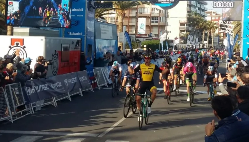 Danny Van Poppel (Lotto Jumbo) ganó la primera etapa de la Vuelta de la Comunidad Valenciana.