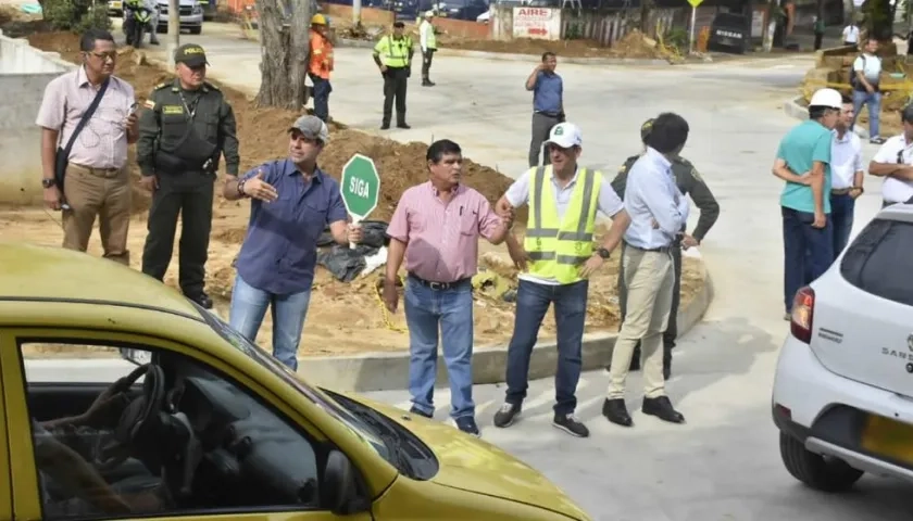 El alcalde Alejandro Char en la apertura de la carrera 50 con 75.