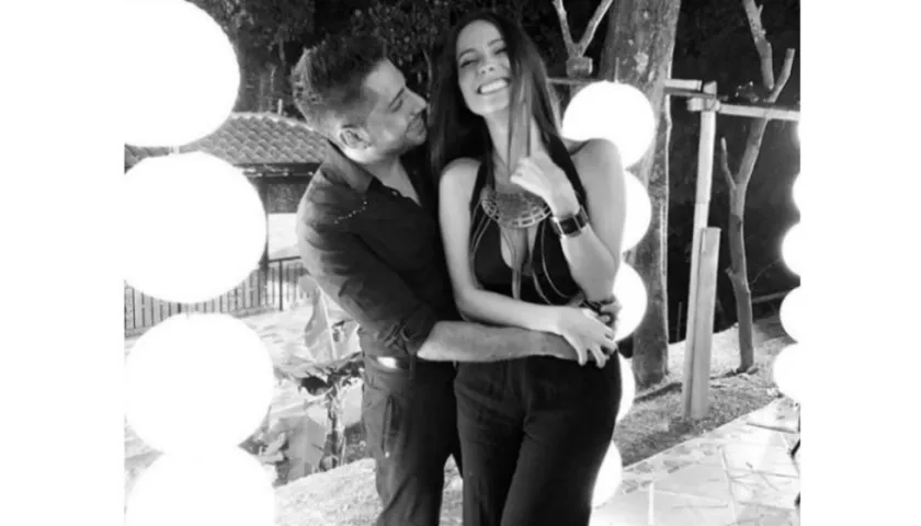 El cantante Jean Piero Spano y su esposa Laura Muñoz.
