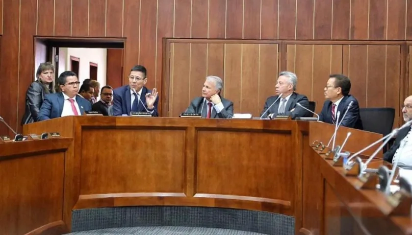 Congresistas de la Comisión III del Senado 