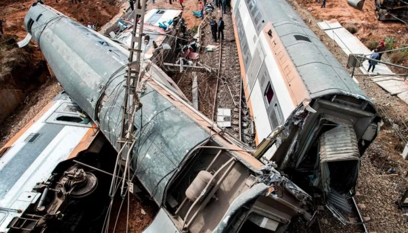 Así quedó el tren de pasajeros en Marruecos.