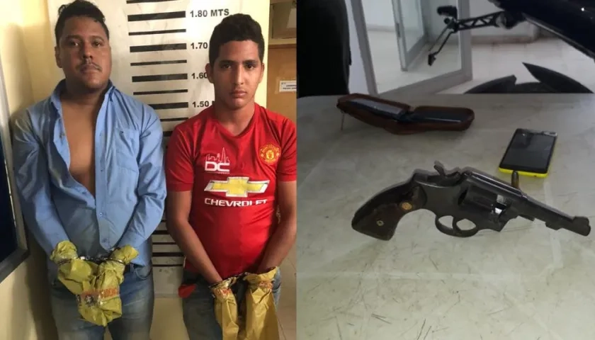 Los dos capturados Daniel Antonio Ariza Insignares y John Jaynner Morales Sierra dentro de la URI de la Fiscalía en Soledad