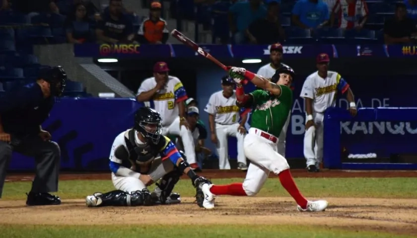 Los 'manitos' desplegaron una fuerte artillería.